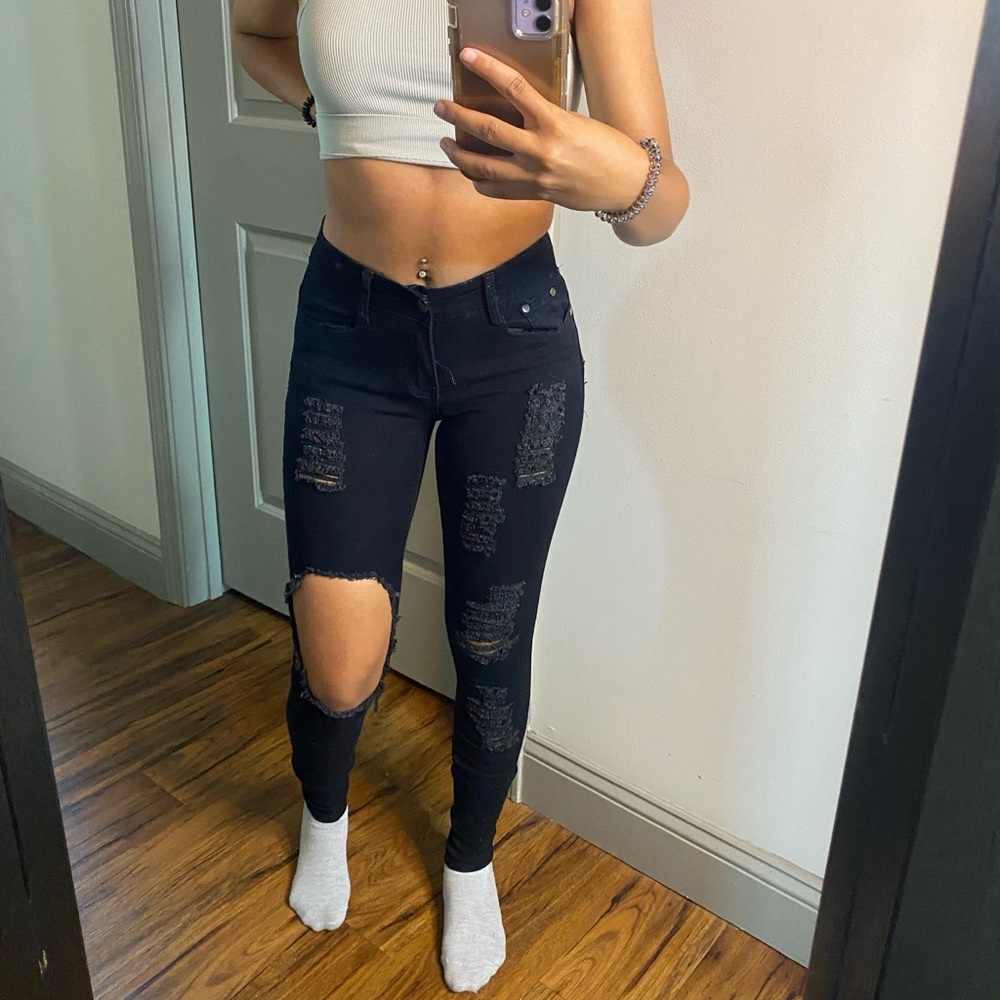 Fashion nova black ripped skinny jeans